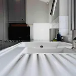 Quiet Victorian Flat, Gloucester Road, Fast Wifi Lägenhet Bristol