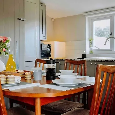 Apartment Smart-home In Original Victorian Building Bristol