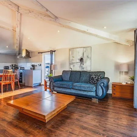 Smart-home In Original Victorian Building *