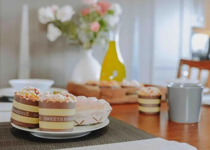 Quiet Victorian Flat, Gloucester Road, Fast Wifi *