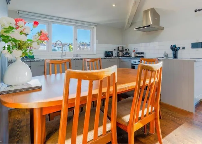 Quiet Victorian Flat, Gloucester Road, Fast Wifi