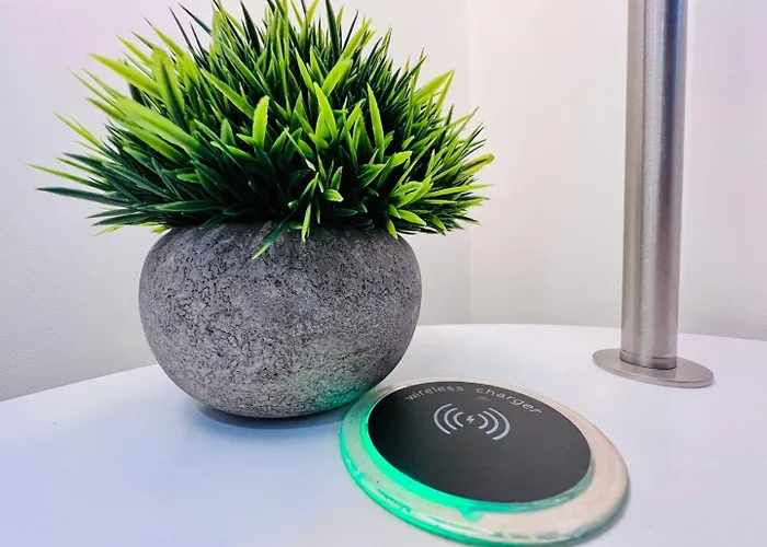 Quiet Gloucester Road Flat With Ac And Smart Tech Апартаменти