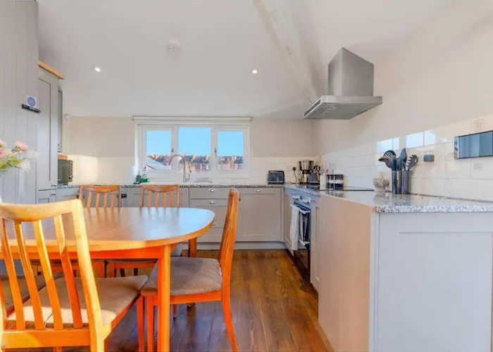 Quiet Victorian Flat, Gloucester Road, Fast Wifi * Bristol