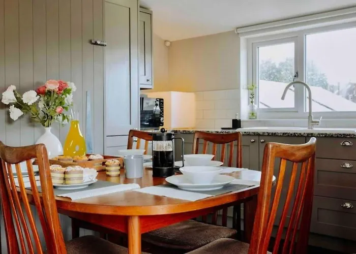 Апартаменти Quiet Gloucester Road Flat With Ac And Smart Tech *